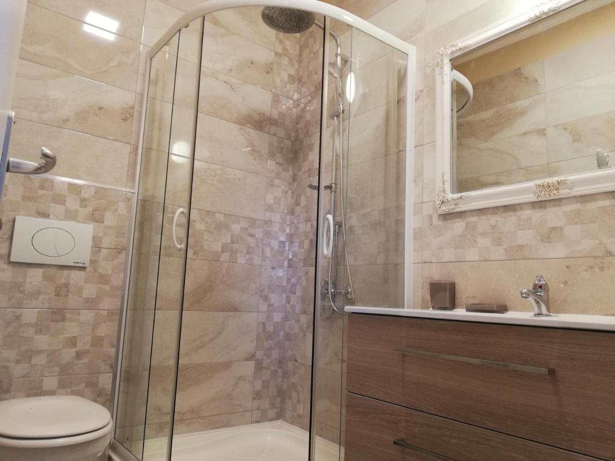 Apartmani Mistral Makarska Esterno foto