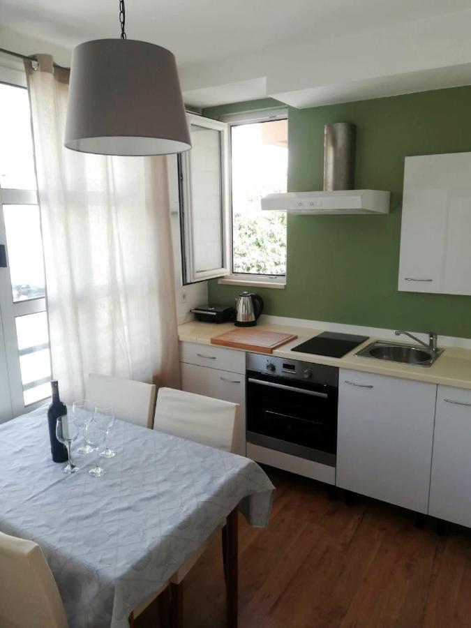 Apartmani Mistral Makarska Esterno foto