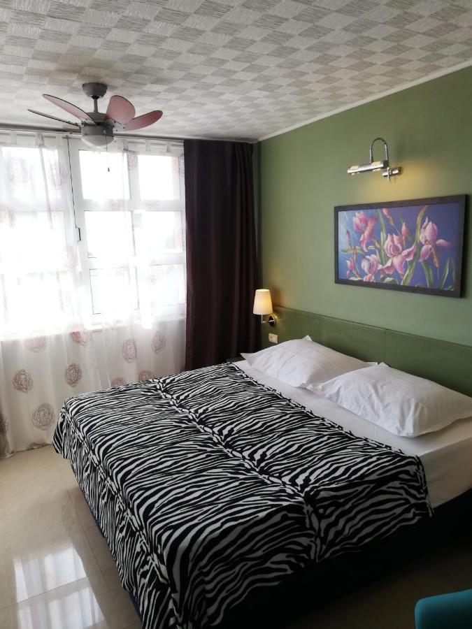 Apartmani Mistral Makarska Esterno foto