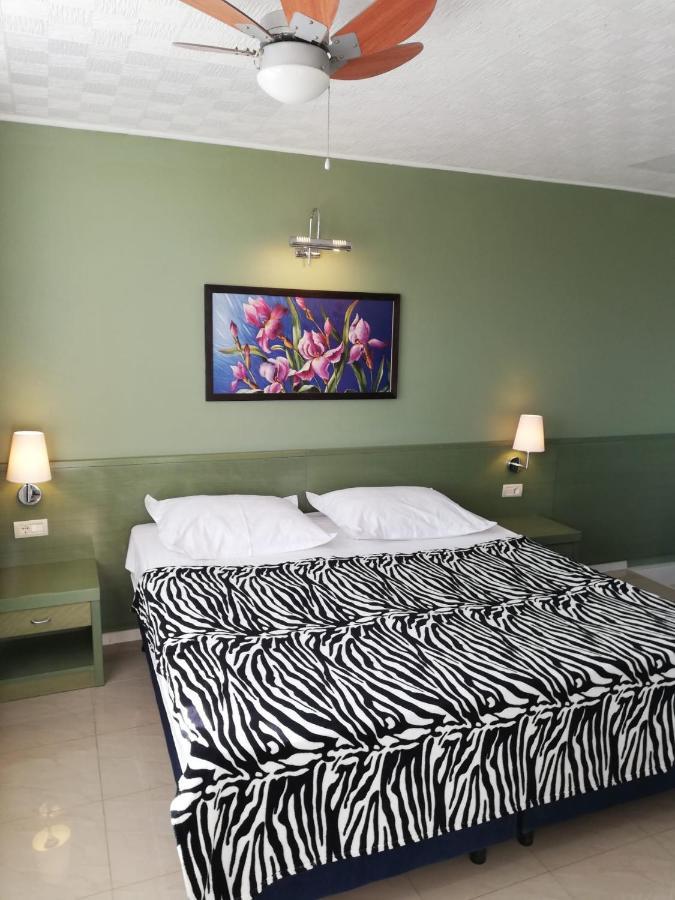 Apartmani Mistral Makarska Camera foto